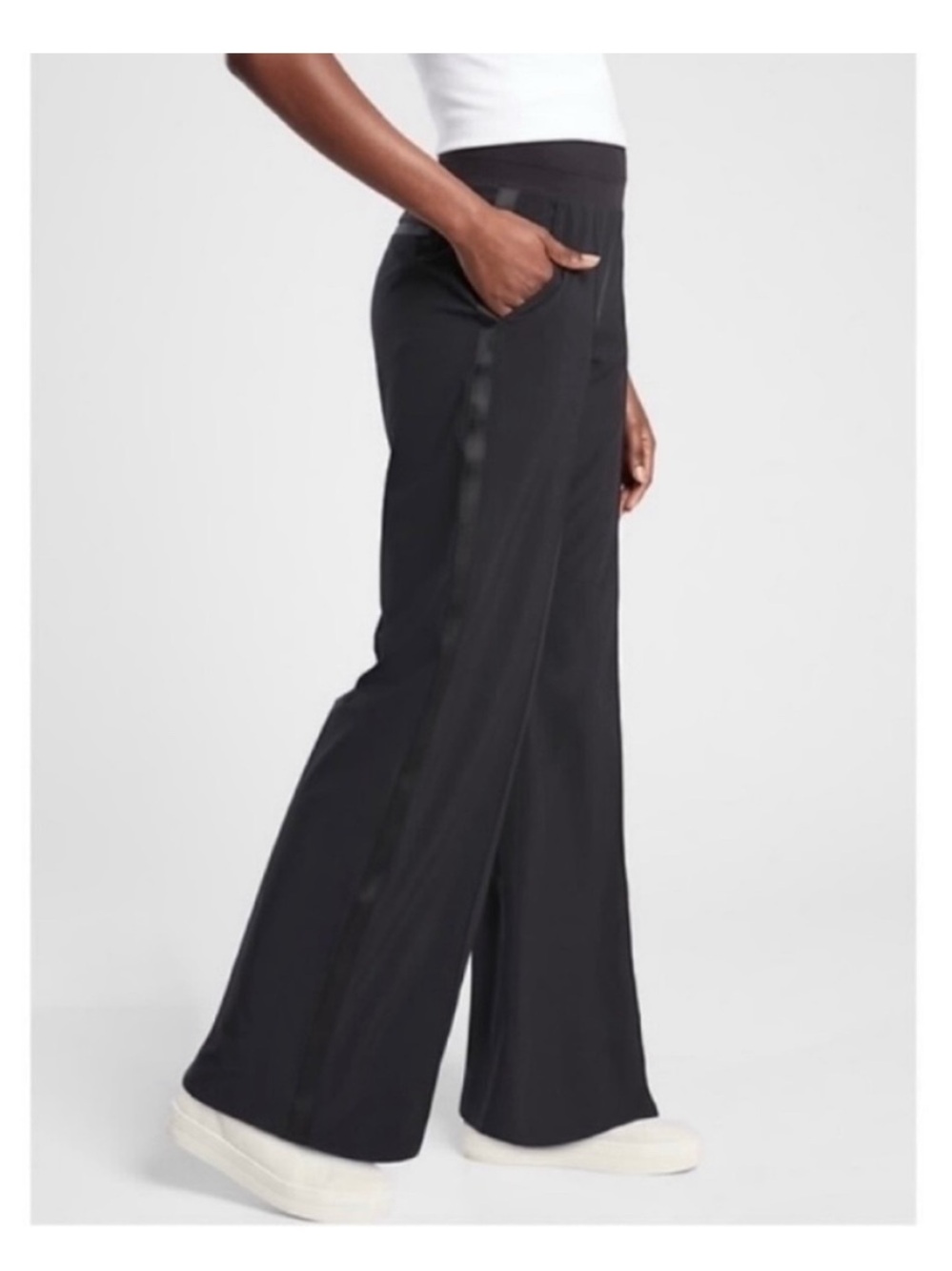 Athleta Nolita Wide-Leg Pull-On Pants in Black